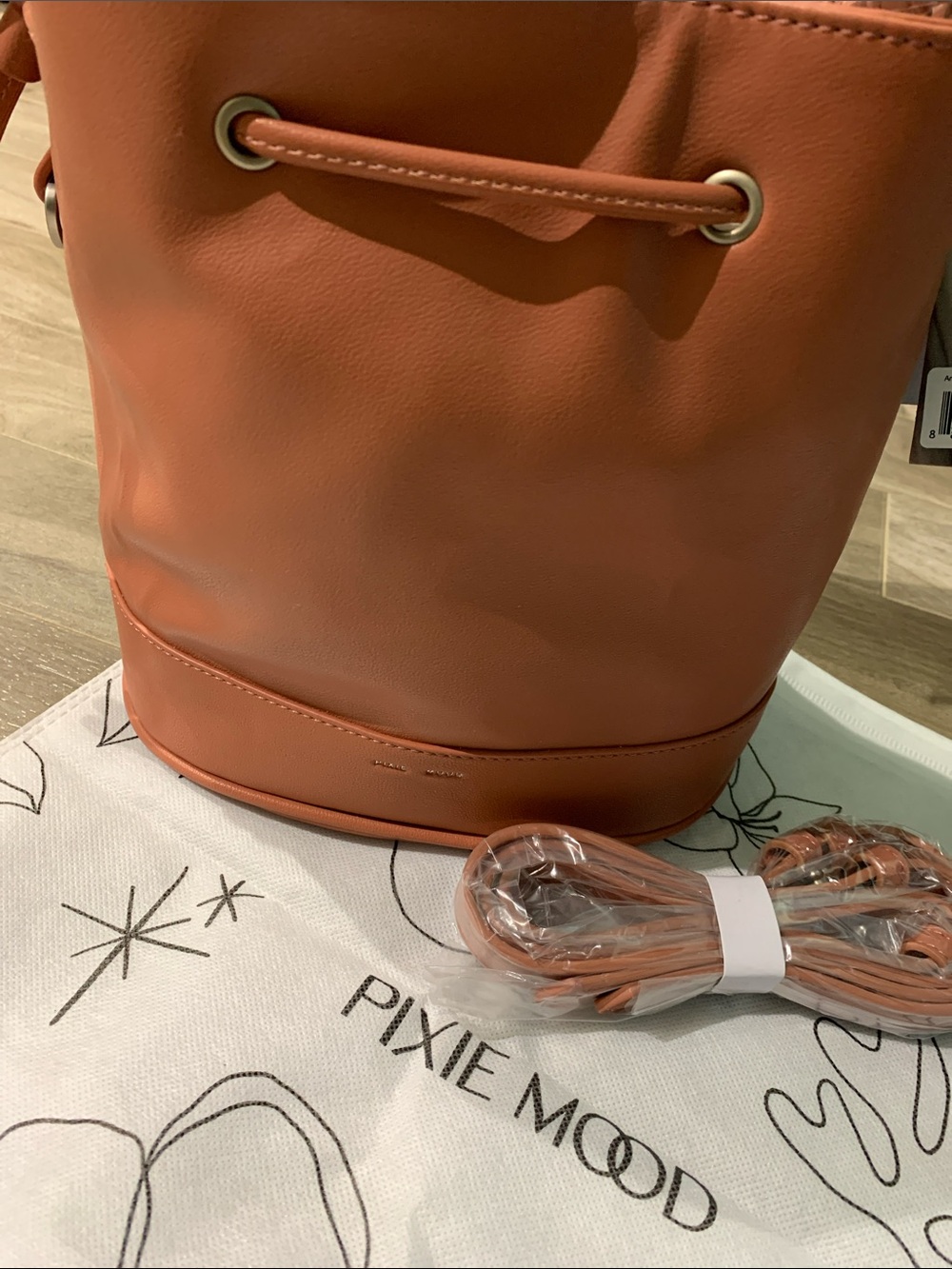 BNWT Pixie Mood Drawstring Bucket Bag in “Desert Clay”